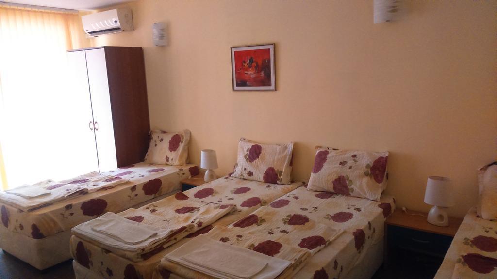 Guest House Pri Valyo Primorsko Luaran gambar