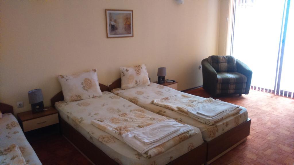 Guest House Pri Valyo Primorsko Luaran gambar